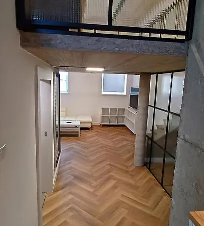 Entrez Baštová - Centre 4*