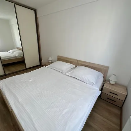 Entrez Baštová - Centre 4*