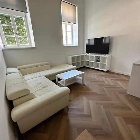 Entrez Baštová - Centre 4*