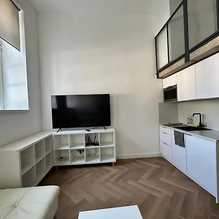 Entrez Bastova - Centre Gasthuis 4*