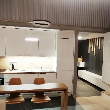 Entrez Bastova - Centre 4*